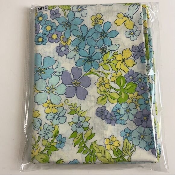 2 Vintage Grants Home Muslin Blue Green Floral Standard Pillowcases 60s - Picture 5 of 5